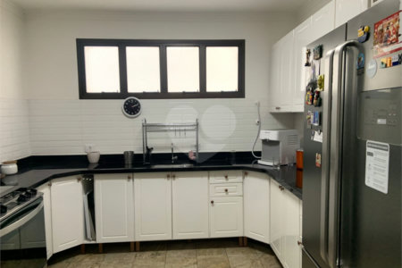 Apartamento à venda com 4 quartos, sendo 3 suítes,  em Pinheiros, São Paulo, SP