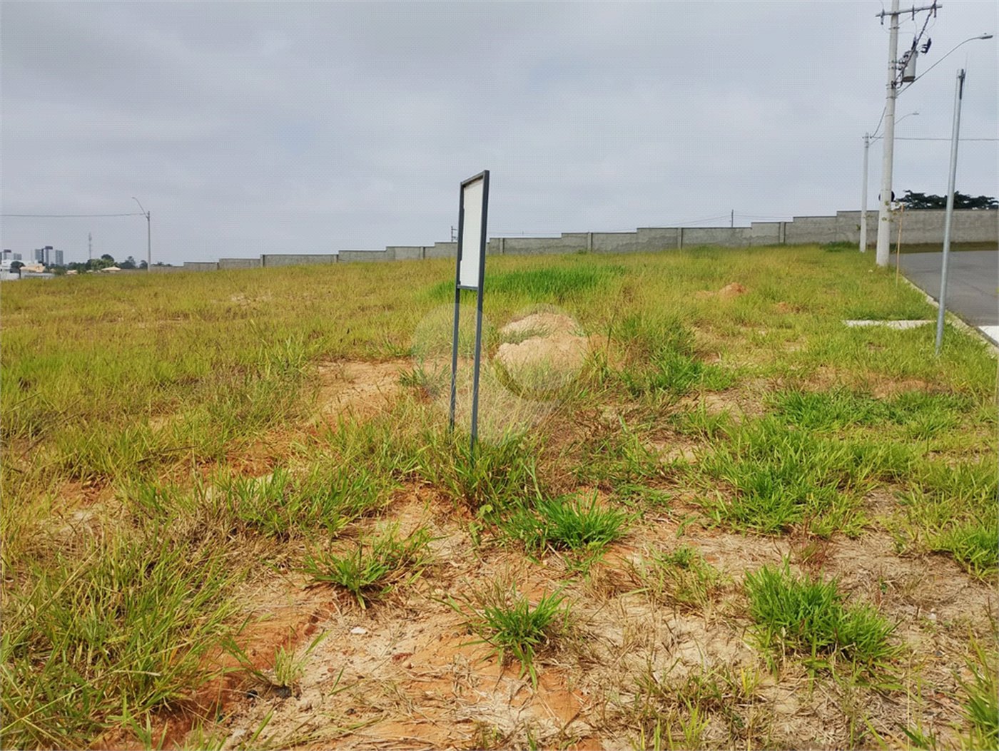 Terreno à venda no condomínio Residencial Jardim Belmonte, Indaiatuba - SP