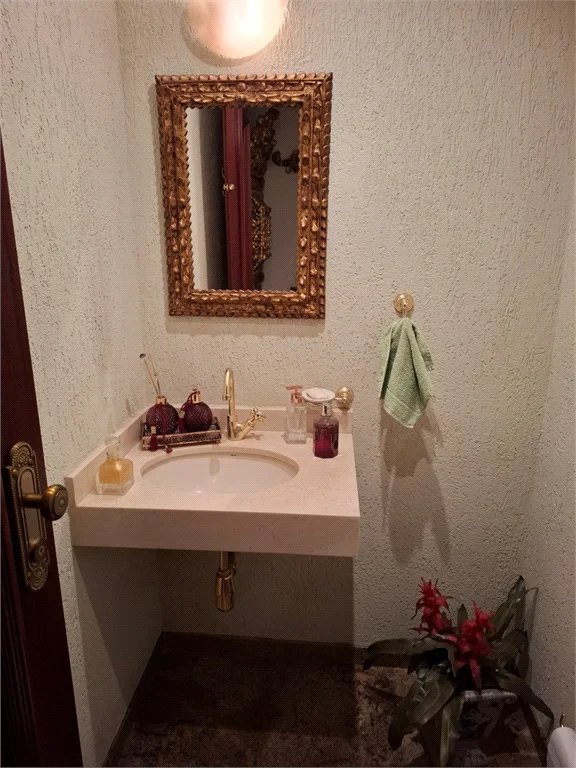 Apartamento à venda com 4 quartos, sendo 2 suítes, em Brooklin Paulista, São Paulo, SP