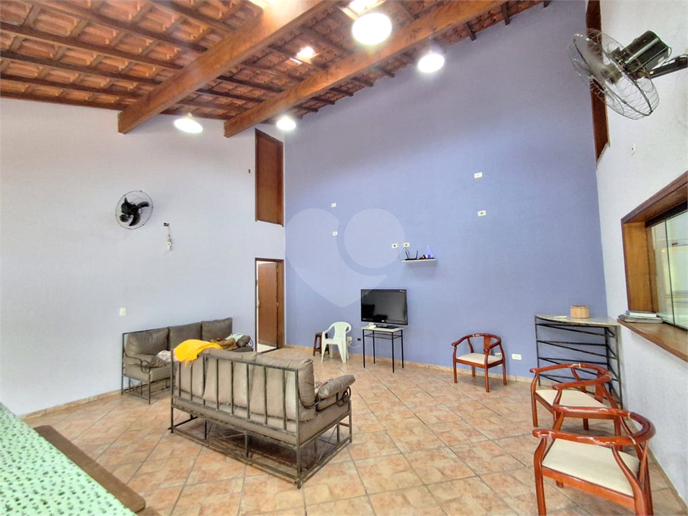 Chácara à venda com 4 quartos, sendo 2 suítes,  no Centro, Araçoiaba da Serra, SP