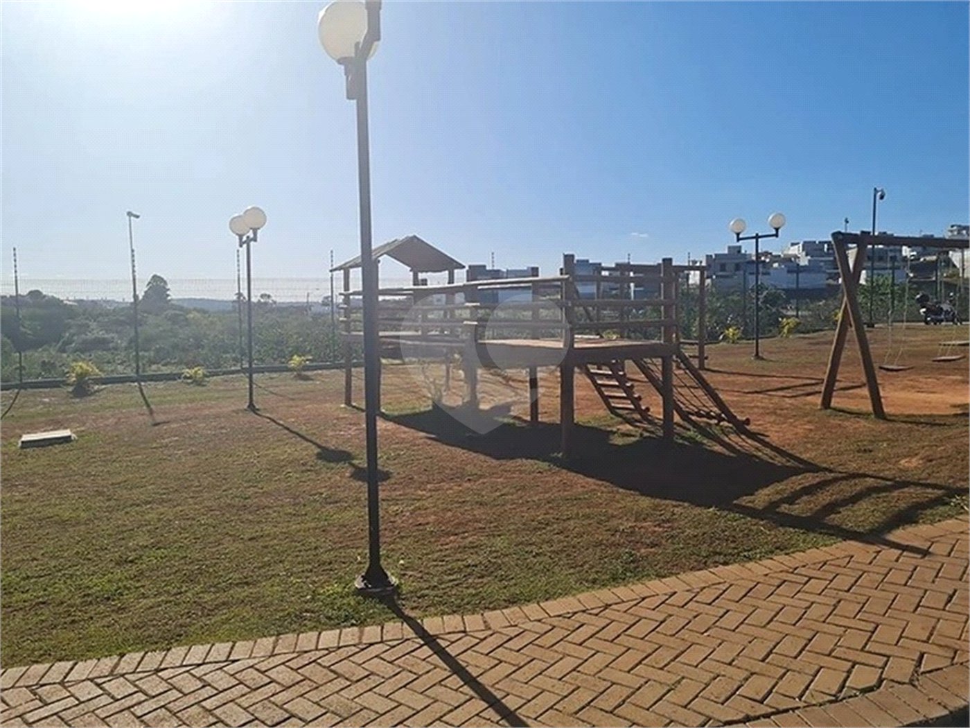 Casa à venda com 3 quartos, sendo 1 suíte, no condomínio Horto Florestal Villagio, Sorocaba - SP