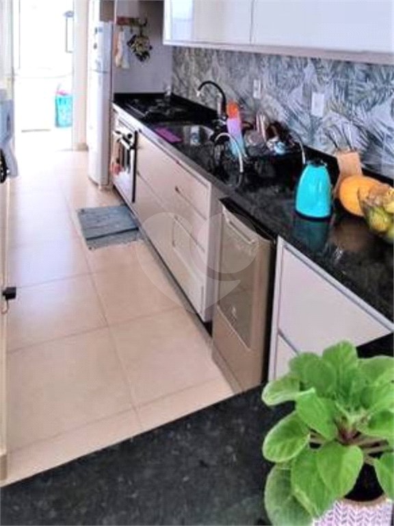 Casa à venda com 3 quartos, sendo 1 suíte, no condomínio Vilagio Vista Real, Paulínia - SP