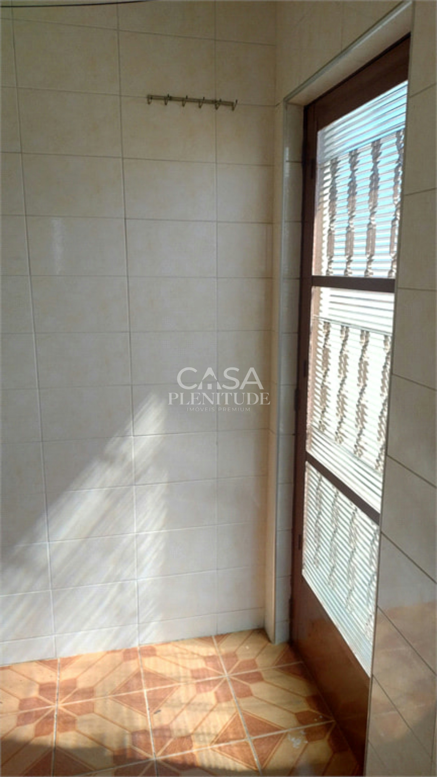 Casa à venda com 4 quartos, sendo 1 suíte, em Jardim Itanguá, Sorocaba, SP