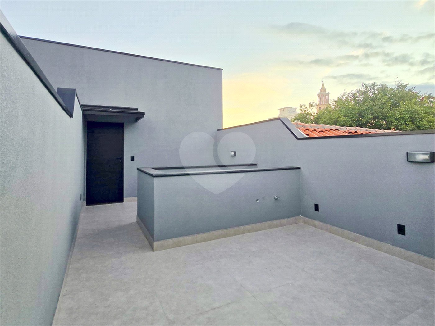 Sobrado à venda com 4 quartos, sendo 2 suítes,  em Vila Monumento, São Paulo, SP