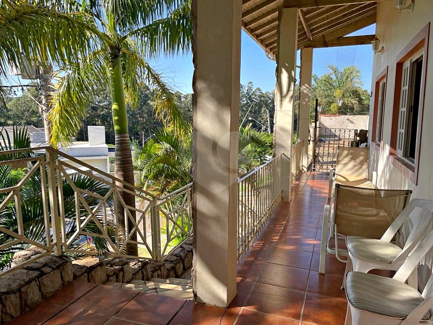 Casa à venda com 4 quartos, sendo 3 suítes,  no condomínio Terras de Santa Teresa, Itupeva - SP