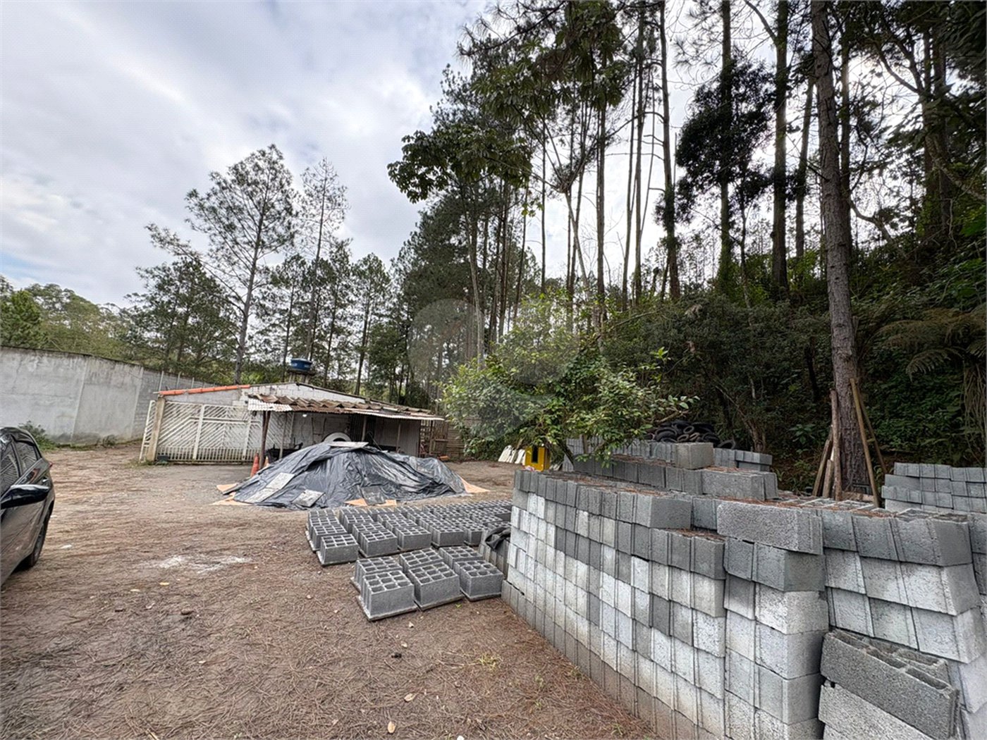 Terreno à venda em Fazenda Aya, Suzano, SP