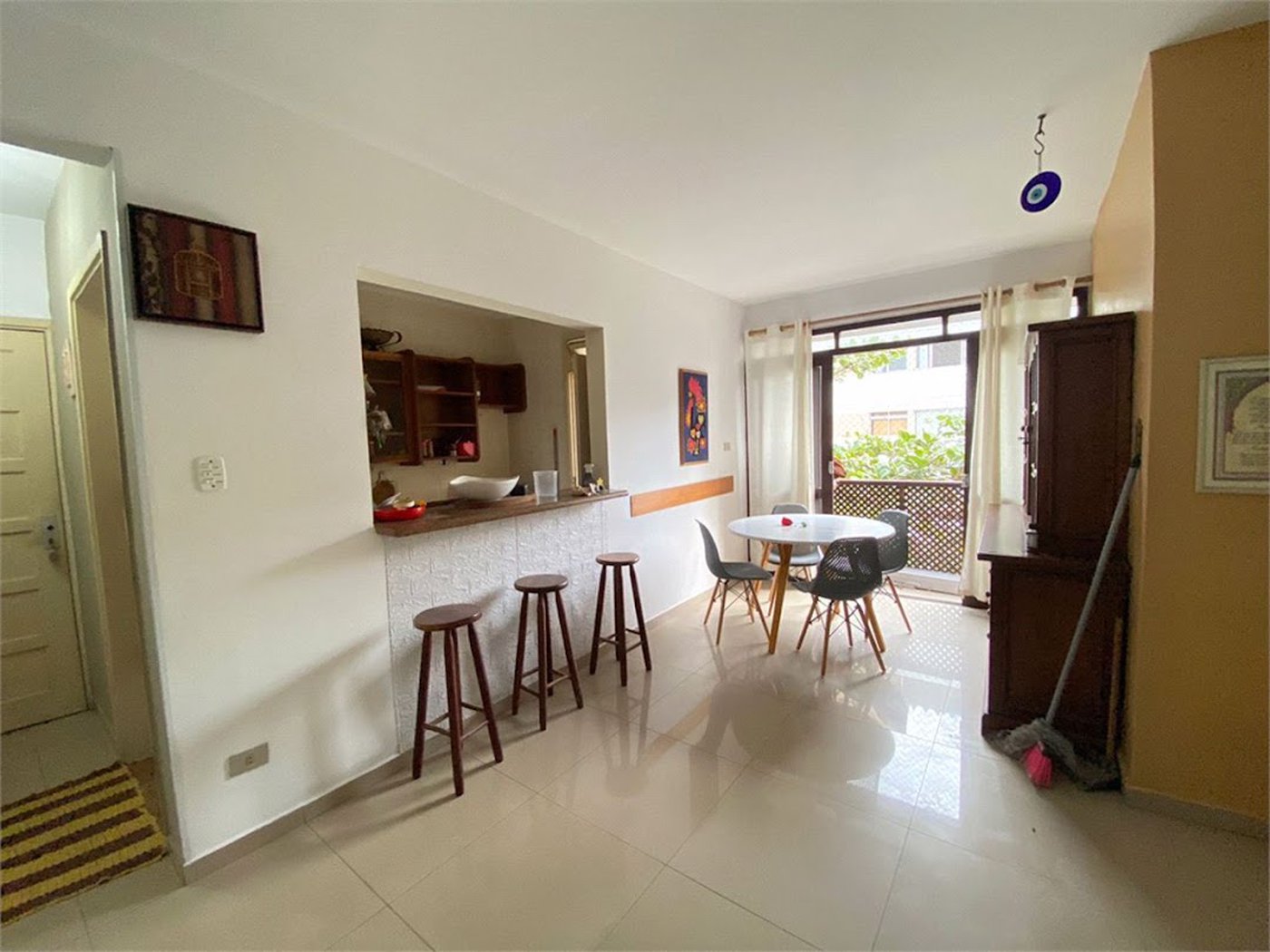Apartamento com 3 dormitórios à venda, 60 m² por R$ 300.000,00 - Jardim Ana Maria - Guarujá/SP