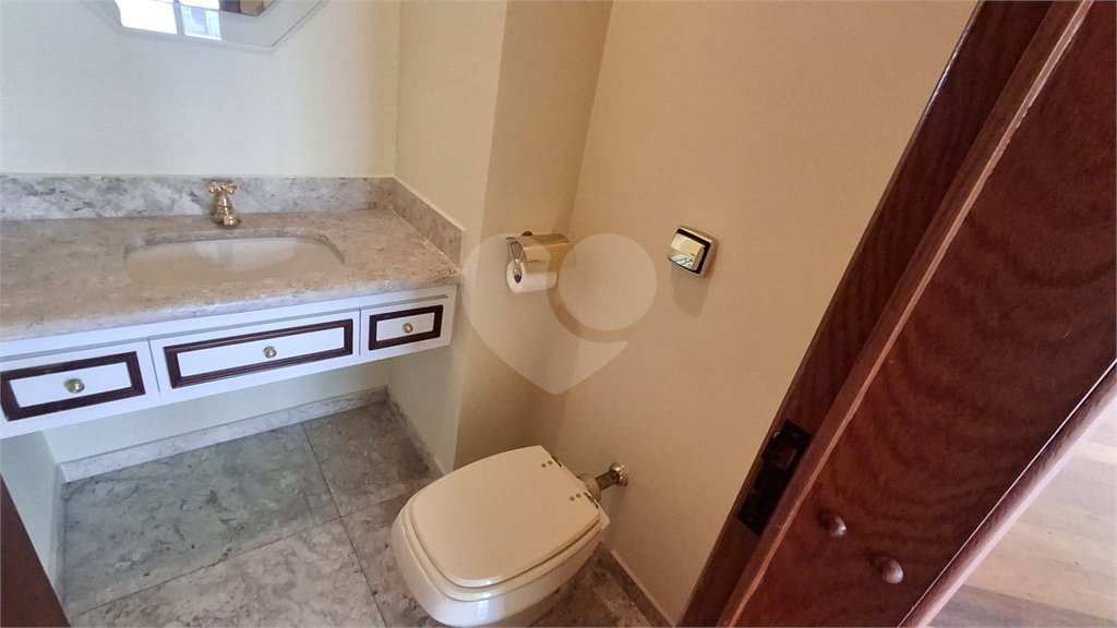 Apartamento para alugar com 3 quartos, sendo 1 suíte, em Brooklin, São Paulo, SP