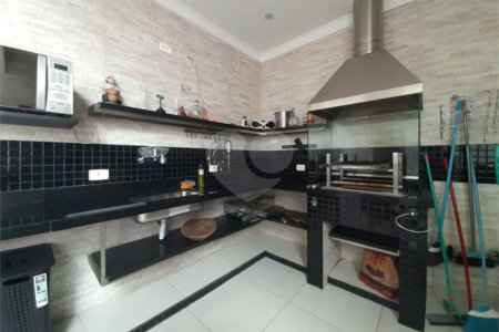Sobrado à venda com 3 quartos, sendo 1 suíte, em Vila Medeiros, São Paulo, SP