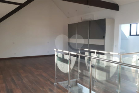 Casa à venda com 4 suítes no condomínio Vila Inglesa, Atibaia - SP