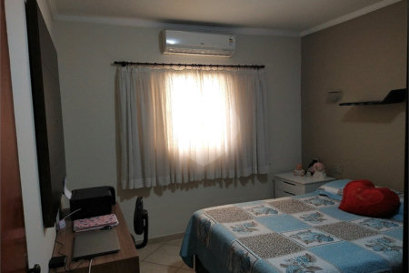 Sobrado à venda com 3 quartos, sendo 2 suítes, em Jardim Hubert, Indaiatuba, SP