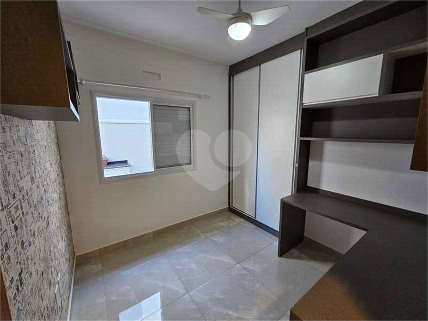 Casa à venda com 3 quartos, sendo 1 suíte, no condomínio Vista Verde, Indaiatuba - SP