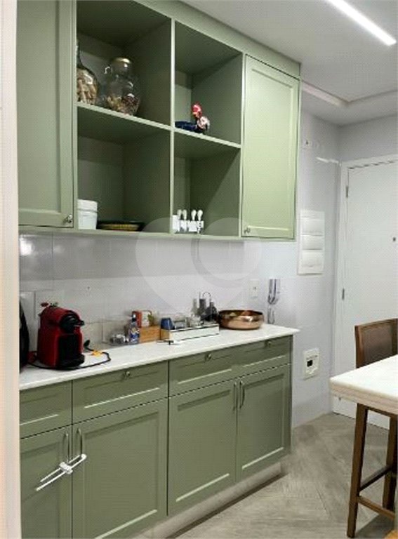 Apartamento à venda com 4 quartos, sendo 1 suíte,  em Parque São Jorge, São Paulo, SP