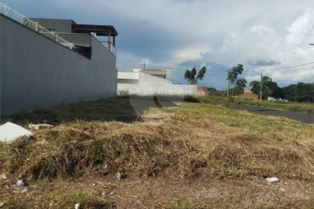 Terreno à venda em Residencial Vista do Horto, Araraquara, SP