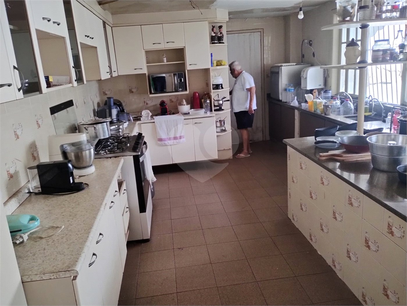 Casa à venda com 5 quartos, sendo 3 suítes, no condomínio Vilarejo, Rio de Janeiro - RJ