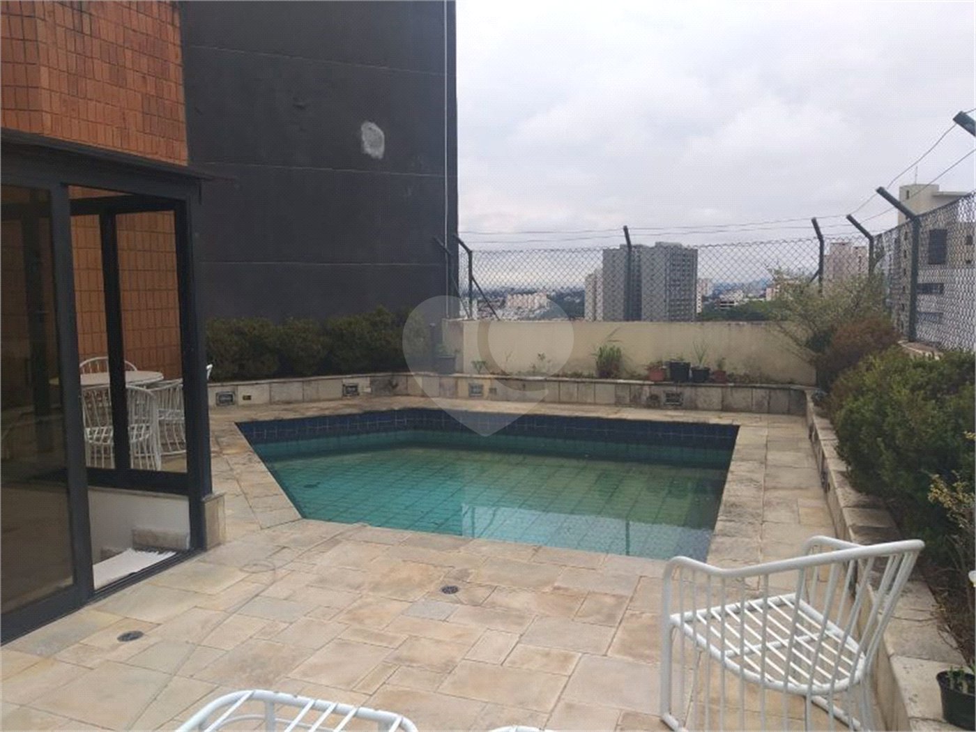 Apartamento à venda com 3 suítes em Vila Suzana, São Paulo, SP