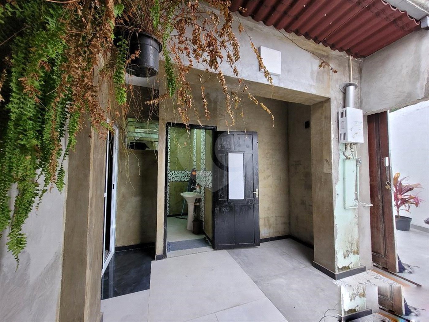 Sobrado à venda ou para alugar com 3 quartos, sendo 13 suítes, em Jardim São Paulo(zona Norte), São Paulo, SP