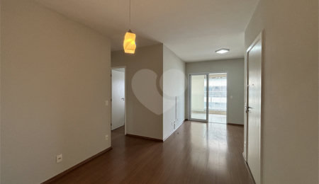 Apartamento para alugar com 3 quartos, sendo 1 suíte,  em Barra Funda, São Paulo, SP