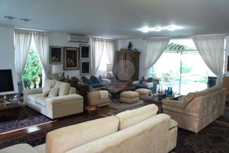 Casa Térrea à venda com 4 suítes em Jardim Cordeiro, São Paulo, SP
