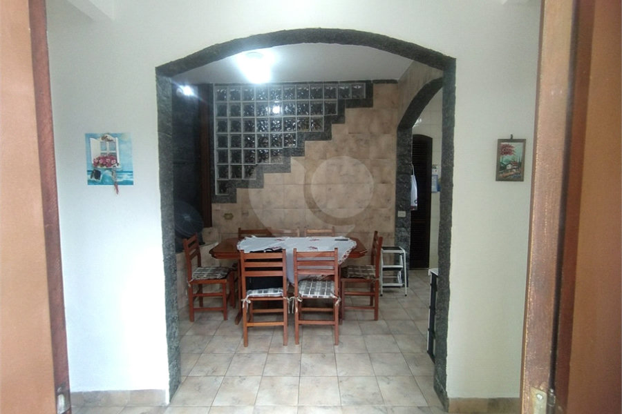 Casa à venda com 4 quartos em Chora Menino, São Paulo, SP