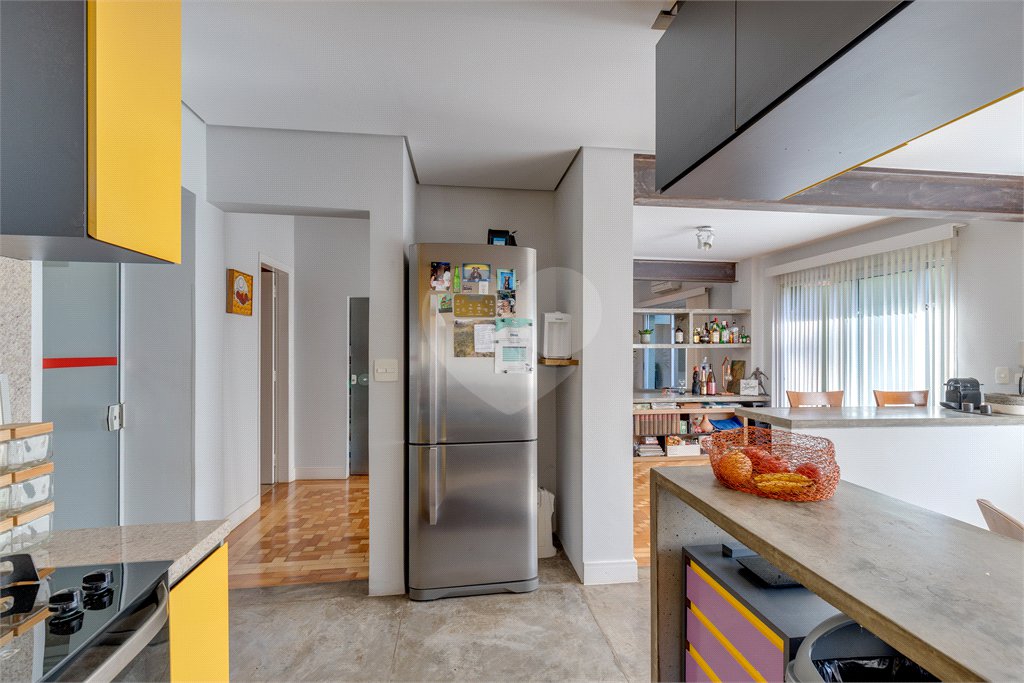 Casa à venda com 4 quartos, sendo 2 suítes,  em Alto da Boa Vista, São Paulo, SP