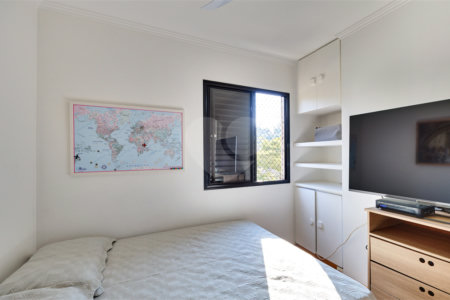 Apartamento à venda com 3 quartos, sendo 1 suíte, em Santo Amaro, São Paulo, SP