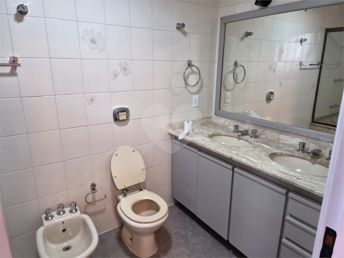 Apartamento à venda ou para alugar com 4 quartos, sendo 2 suítes, em Santana, São Paulo, SP