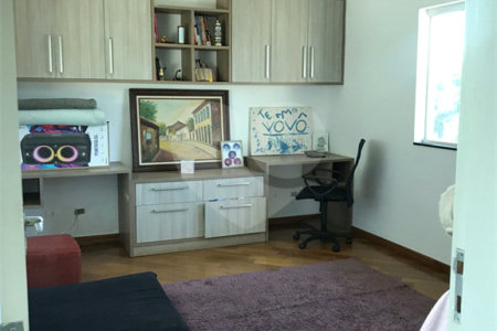 Casa à venda com 4 suítes no condomínio Aruã, Mogi das Cruzes - SP