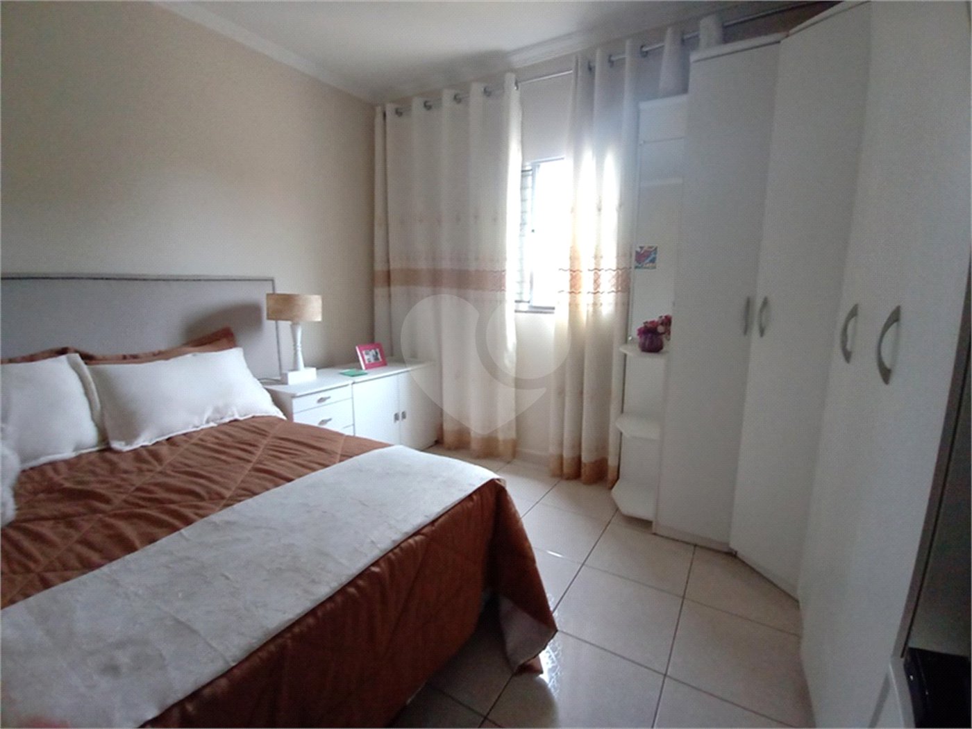 Sobrado à venda com 4 quartos, sendo 1 suíte, em Tremembé, São Paulo, SP