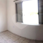 Sobrado à venda com 3 quartos em Parque Independência, São Paulo, SP