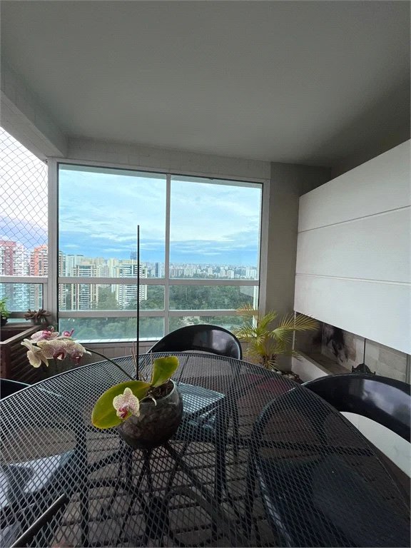 Apartamento à venda com 4 suítes em Jardim Morumbi, São Paulo, SP