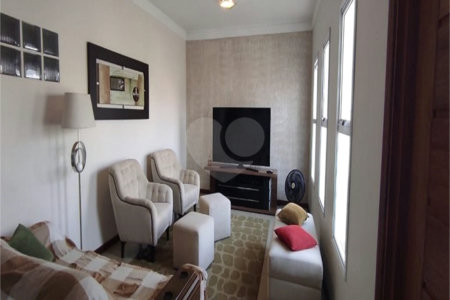 Casa à venda com 4 quartos, sendo 2 suítes, no condomínio Residencial Villa dos Inglezes, Sorocaba - SP