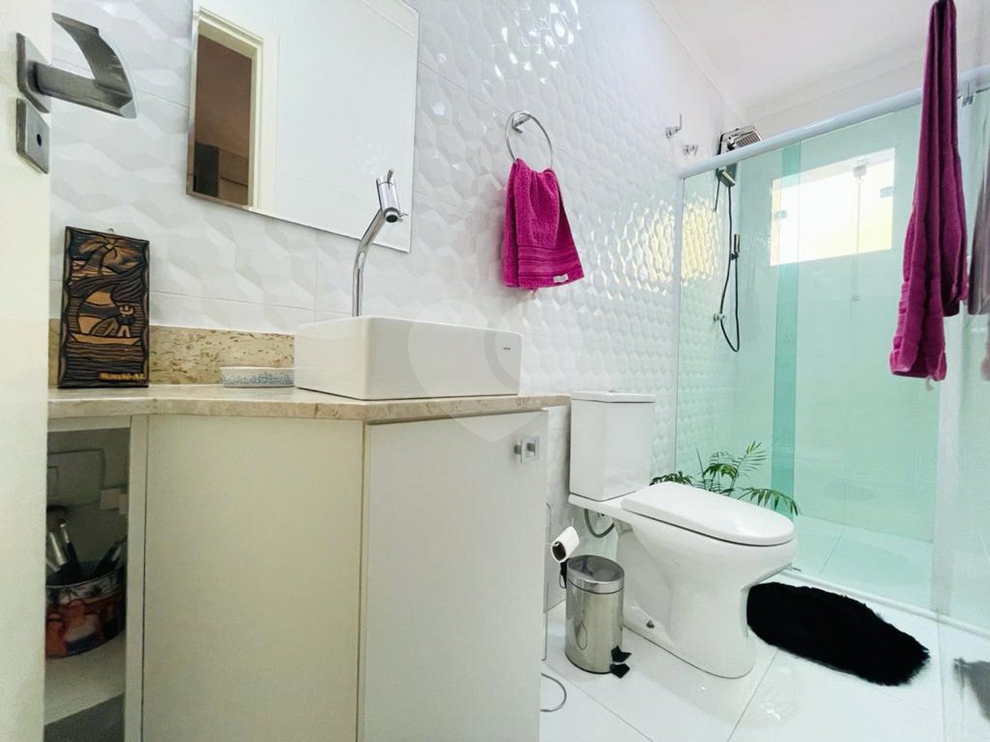 Casa à venda com 3 suítes no condomínio Residencial Mattos, São Paulo - SP