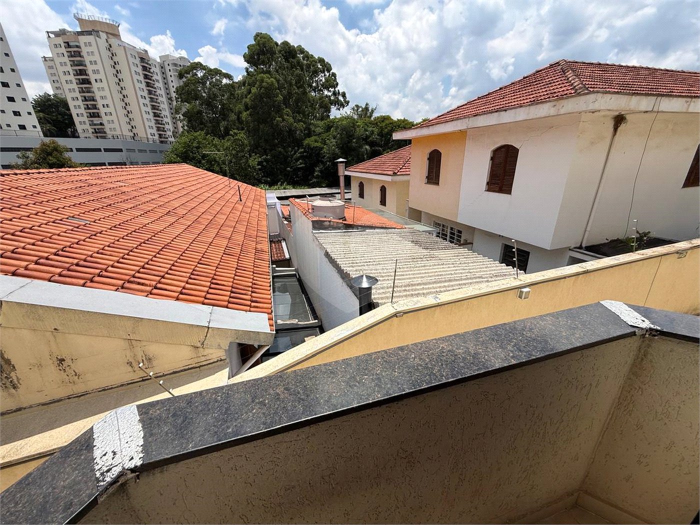 Casa à venda com 3 quartos, sendo 1 suíte, no condomínio Felipe, São Paulo - SP