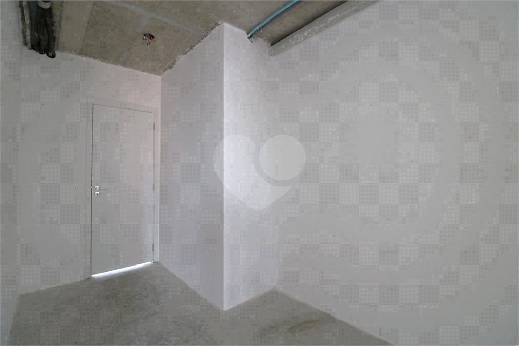 Apartamento à venda com 3 suítes em Moema, São Paulo, SP
