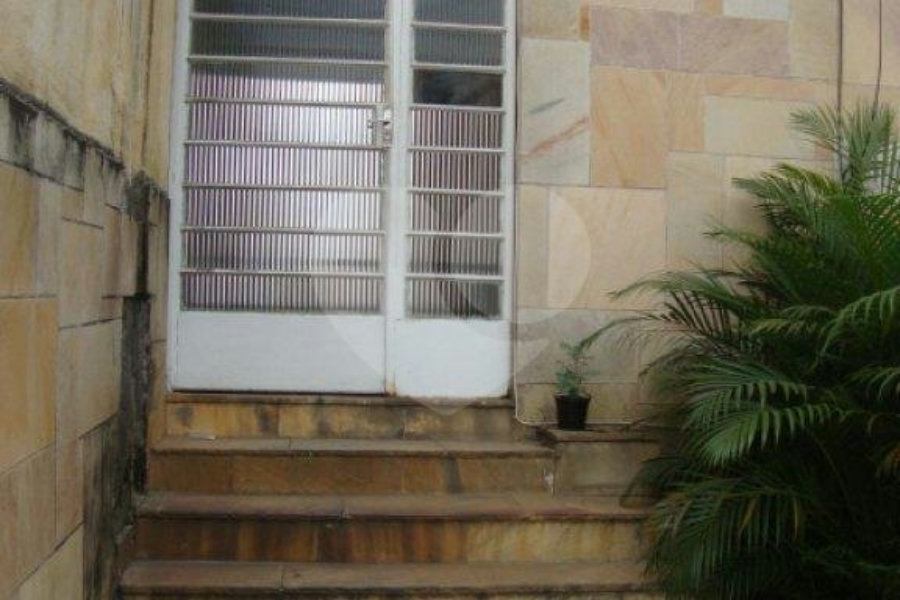 Sobrado à venda com 3 quartos, sendo 1 suíte,  em Parque Peruche, São Paulo, SP