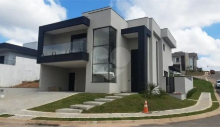 Casa à venda com 3 suítes no condomínio Mont'alcino, Valinhos - SP