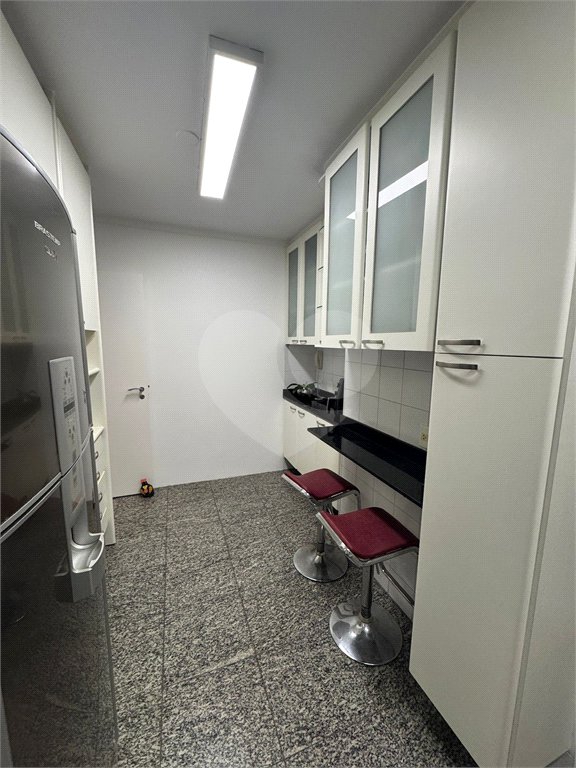 Apartamento à venda com 3 suítes em Vila Suzana, São Paulo, SP