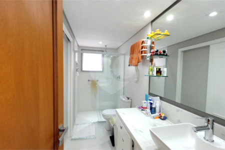 Apartamento à venda com 3 quartos, sendo 1 suíte, em Alto da Boa Vista, São Paulo, SP