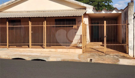 Casa à venda com 2 quartos no Centro, Araraquara, SP