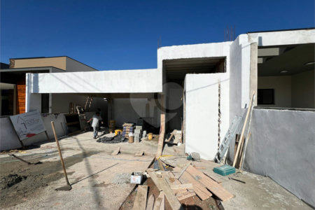 Casa à venda com 4 quartos, sendo 3 suítes,  no condomínio Residencial Reserva dos Jatobás, Louveira - SP