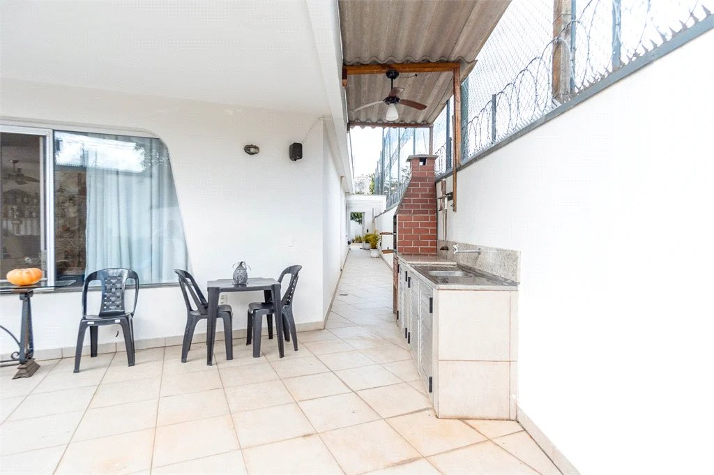 Casa Térrea à venda com 3 quartos, sendo 1 suíte, em Vila Inah, São Paulo, SP