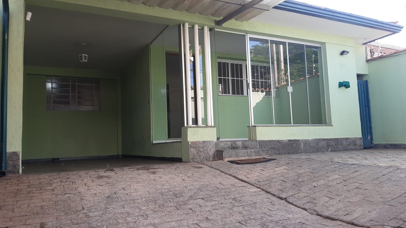 Casa à venda com 3 quartos em Taquaral, Campinas, SP