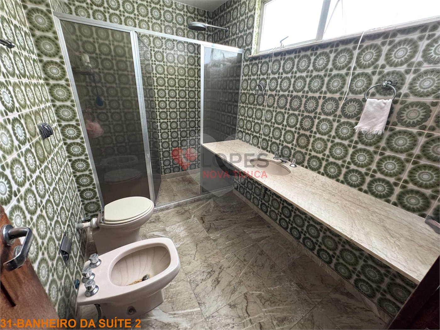 Apartamento à venda com 4 quartos, sendo 2 suítes,  em Tijuca, Rio de Janeiro, RJ