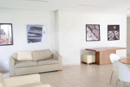 Apartamento à venda com 2 quartos, sendo 1 suíte,  em Interlagos, São Paulo, SP