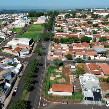 Terreno à venda em Parque Laranjeiras, Araraquara, SP