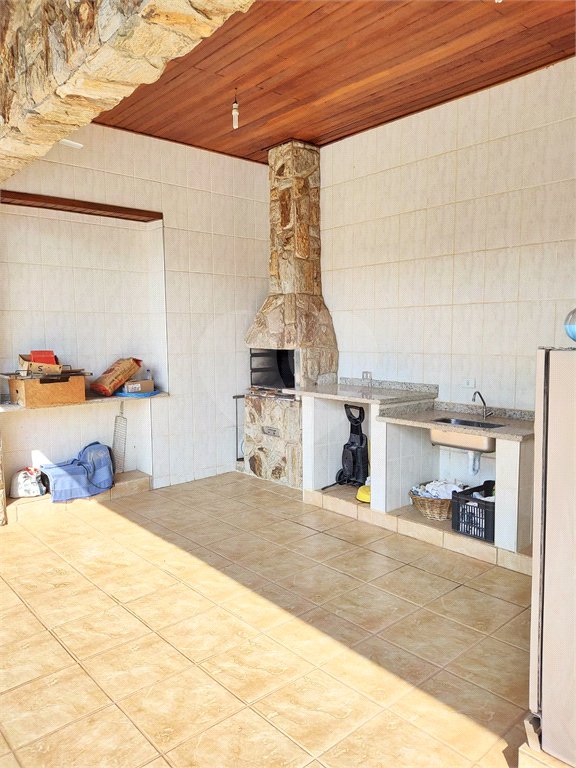 Casa à venda com 5 suítes no condomínio Estância Marambaia, Vinhedo - SP