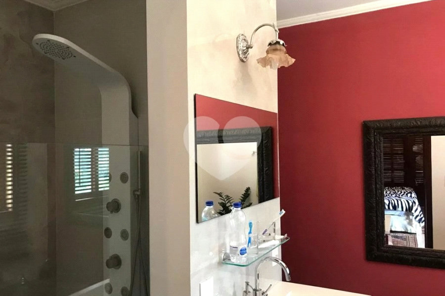 Casa à venda com 5 quartos, sendo 3 suítes, no condomínio Alpes da Cantareira, Mairiporã - SP