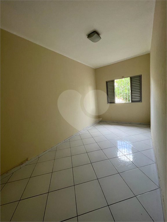 Sobrado à venda com 3 quartos, sendo 1 suíte, em Vila Vitório Mazzei, São Paulo, SP