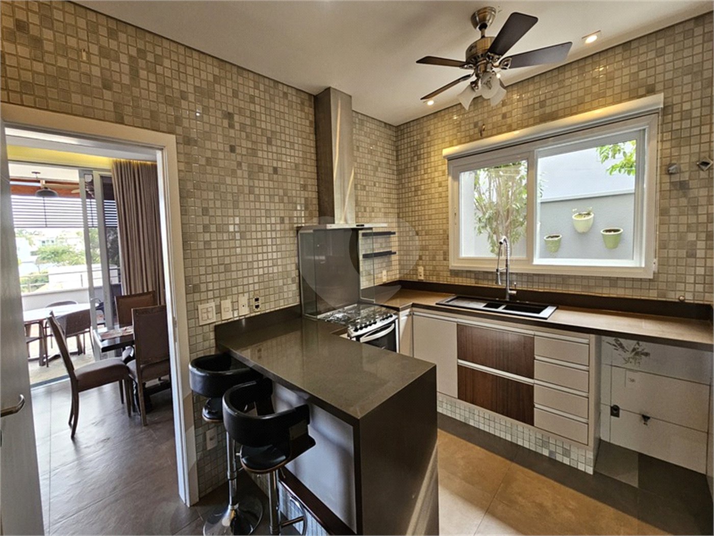 Casa à venda com 5 suítes no condomínio Jardim Vila Paradiso, Indaiatuba - SP
